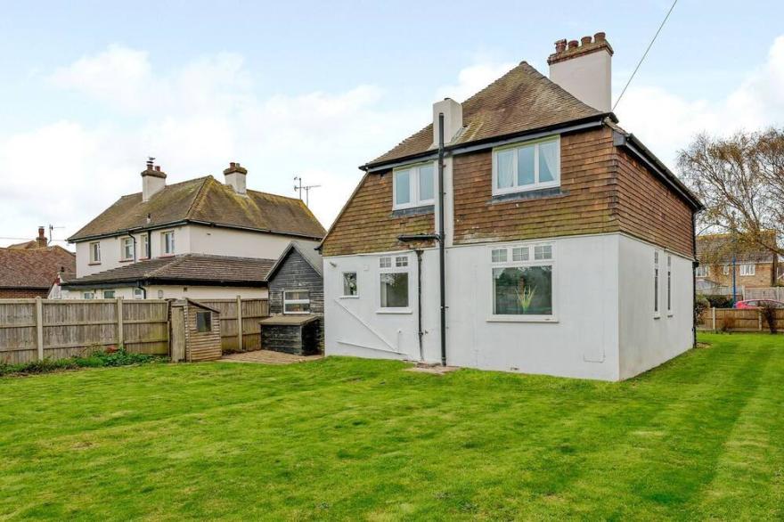 3 bedroom accommodation in Selsey