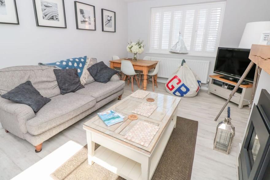 UPPER DECK, family friendly in Dartmouth