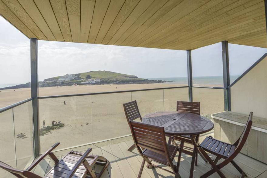 13 BURGH ISLAND CAUSEWAY, family friendly in Bigbury-On-Sea