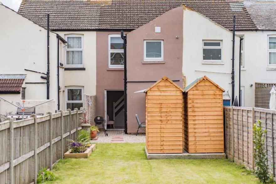 Beautiful, bright and contemporary two bedroom cottage in the heart of Deal