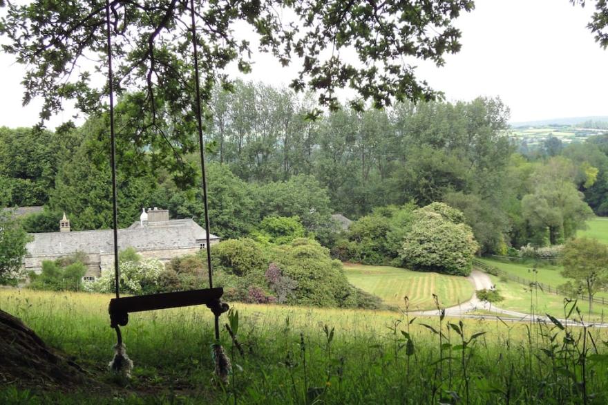 PIGWIGS PLACE, pet friendly, country holiday cottage in Cornwood