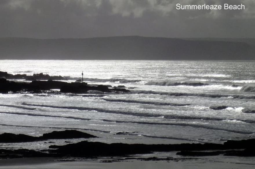 THE LOFT, pet friendly, country holiday cottage in Bude