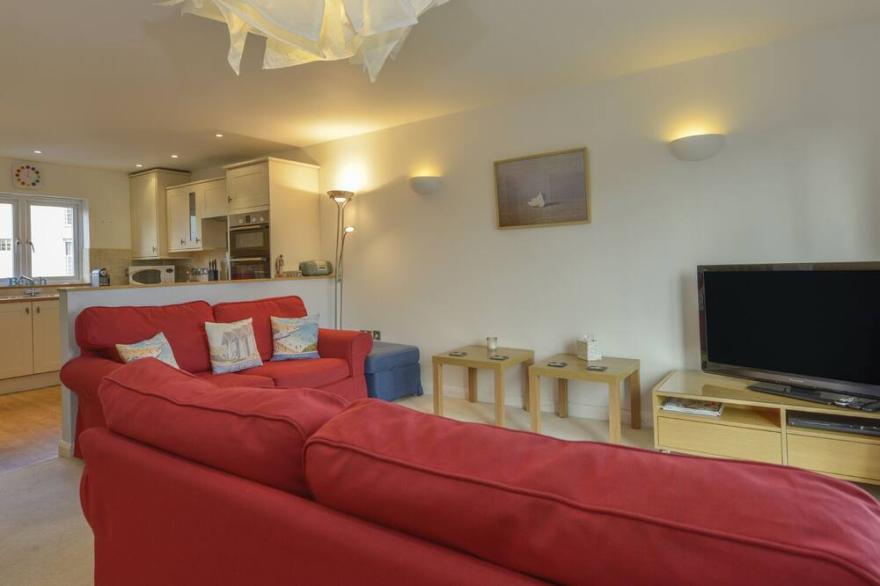 THE LOFT, pet friendly, country holiday cottage in Bude