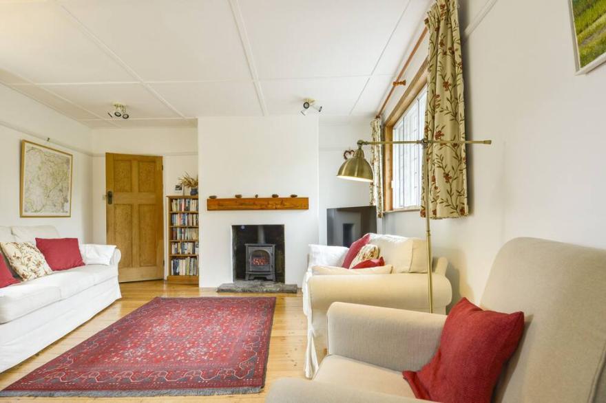 THE OLD FORGE, family friendly, with a garden in Ilsington