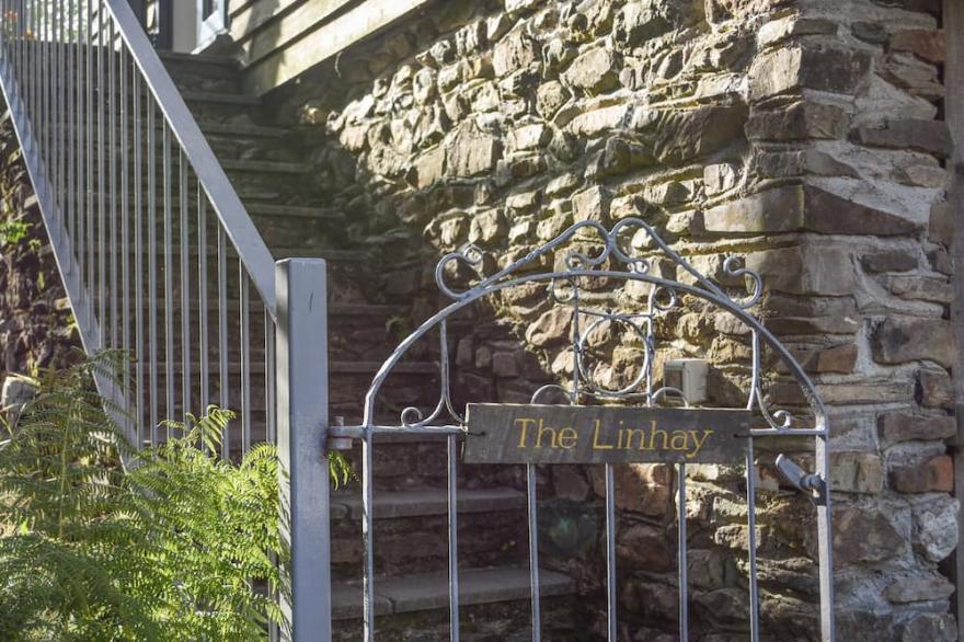 THE LINHAY, pet friendly, country holiday cottage in Lydford