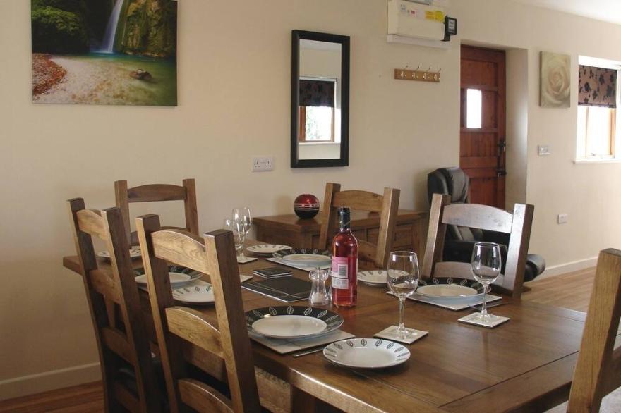 BARN VIEW, pet friendly, country holiday cottage in Welcombe Mouth