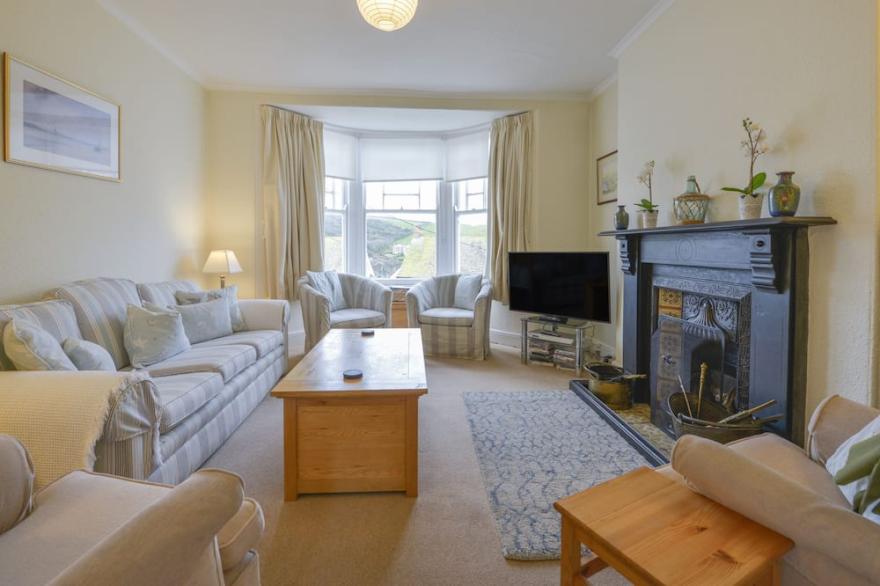 EDGEHILL, family friendly, country holiday cottage in Port Isaac