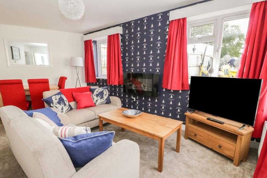 MANOR HEATH - THE DUPLEX, pet friendly in Scarborough