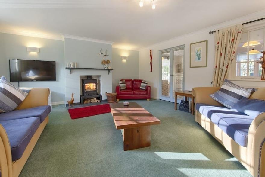 ORCHARD LODGE, pet friendly, luxury holiday cottage in Boscastle