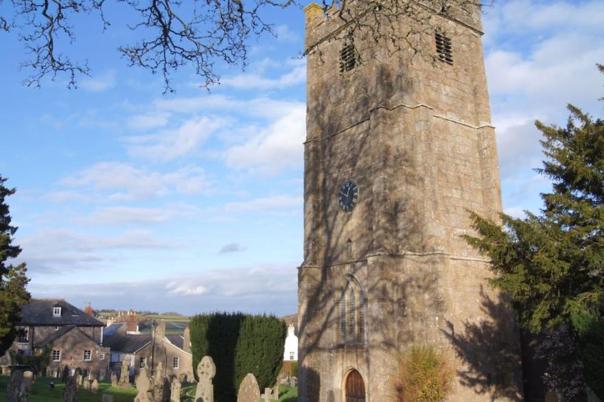 THE COTTAGE, pet friendly, character holiday cottage in Chagford