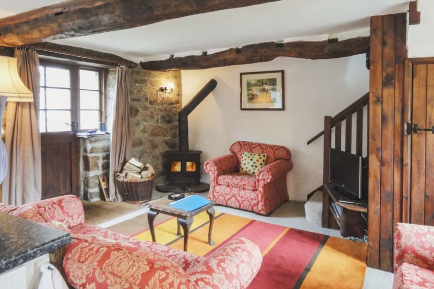 THE COTTAGE, pet friendly, character holiday cottage in Chagford