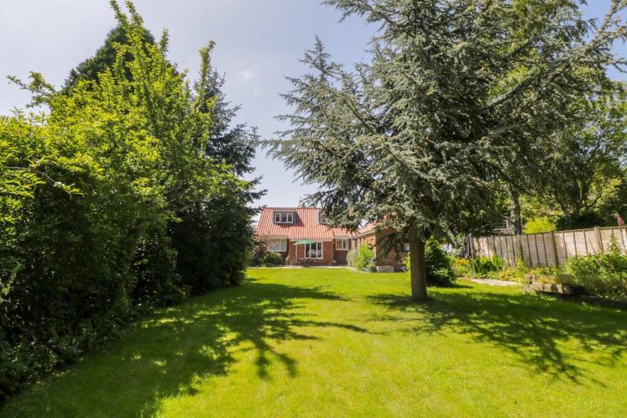 RUNSWICK, pet friendly, with a garden in Pickering