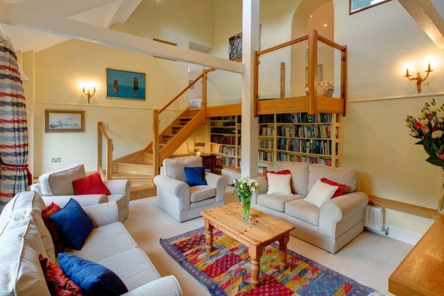BROOK COTTAGE, family friendly, with open fire in Newton Ferrers