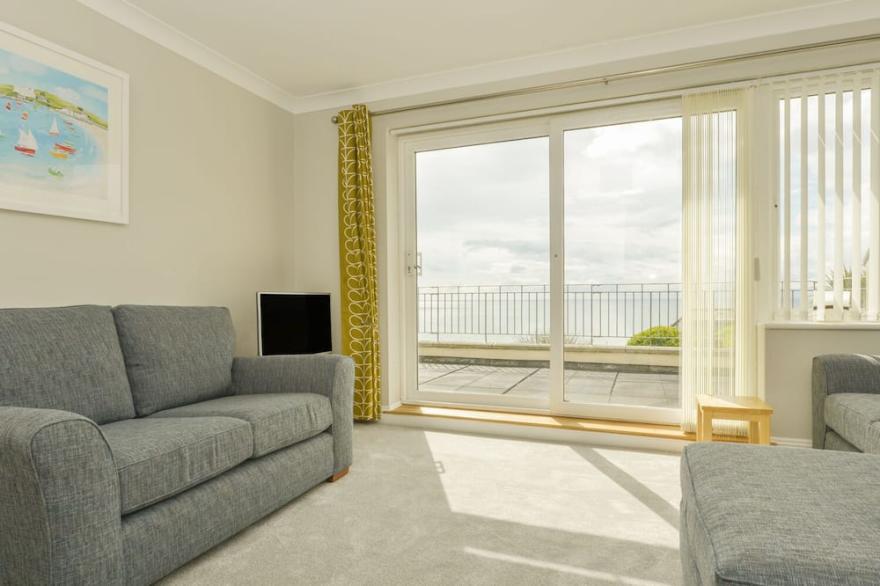 3 TARIFA, family friendly, country holiday cottage in Bigbury-On-Sea