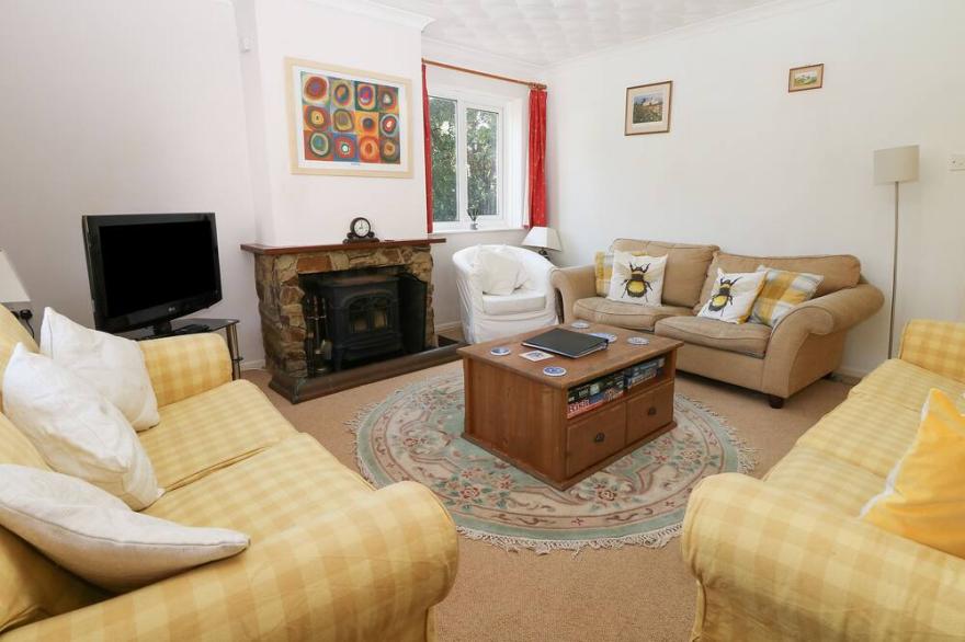 18 POLVELLA CLOSE, family friendly, with a garden in Newquay