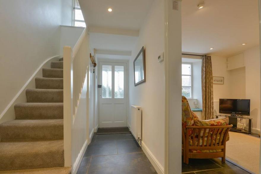 THE OLD POST OFFICE, family friendly, with a garden in Down Thomas