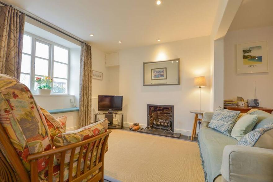 THE OLD POST OFFICE, family friendly, with a garden in Down Thomas