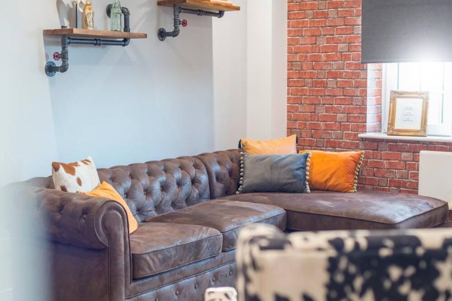 Pass the Keys | New modern Apt in the City & close to Stadiums
