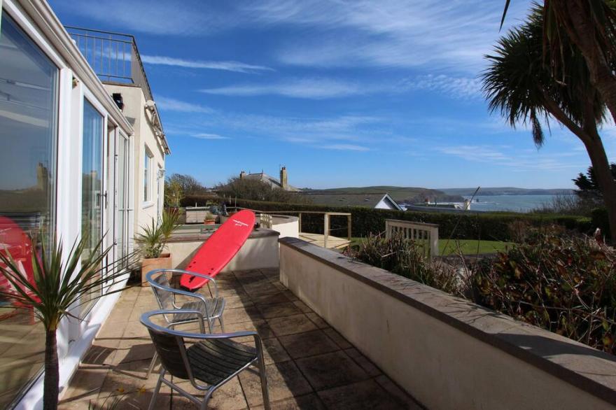 6 TARIFA, family friendly, country holiday cottage in Bigbury-On-Sea