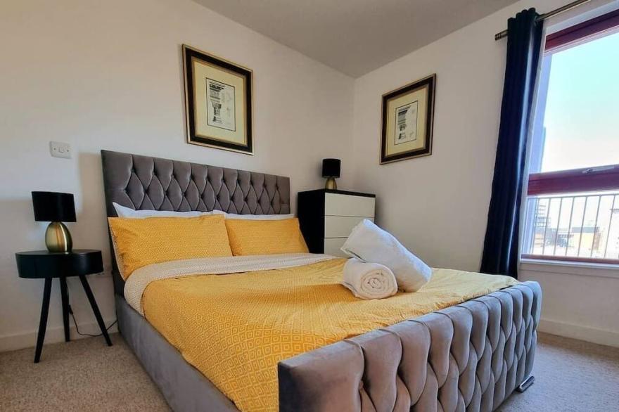 Lovely 2-bed Penthouse in the Heart of City Centre