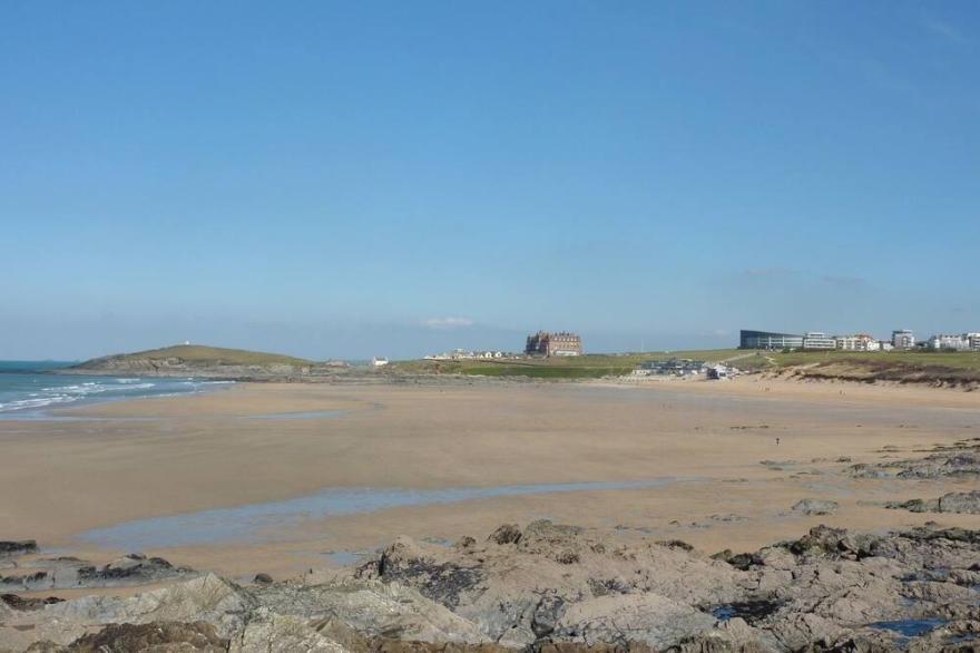 FLAT 8 SEASCAPE, family friendly, luxury holiday cottage in Newquay
