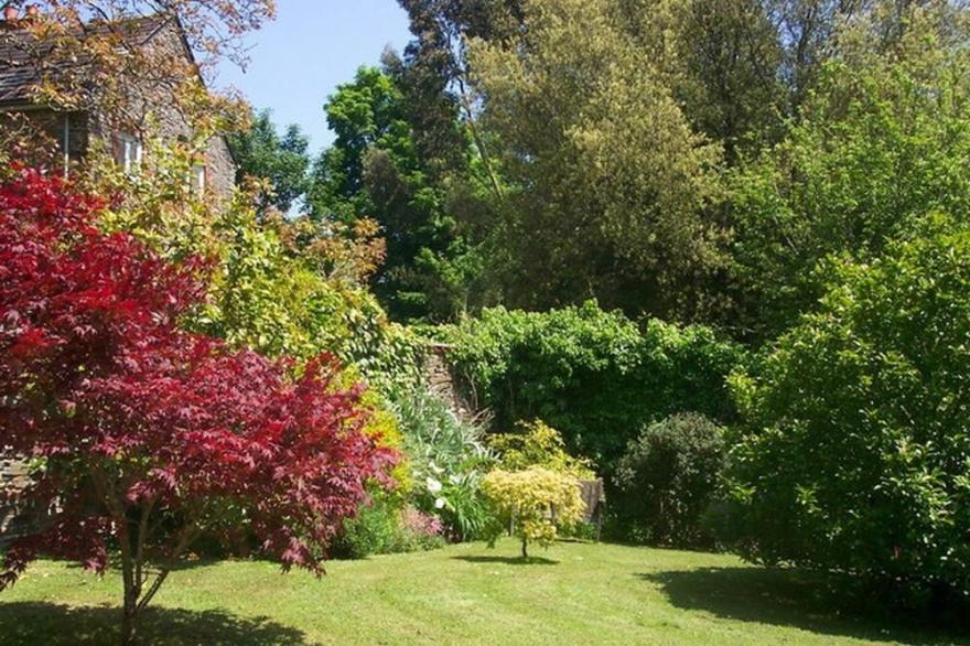 THE BARN, family friendly, luxury holiday cottage in Aveton Gifford