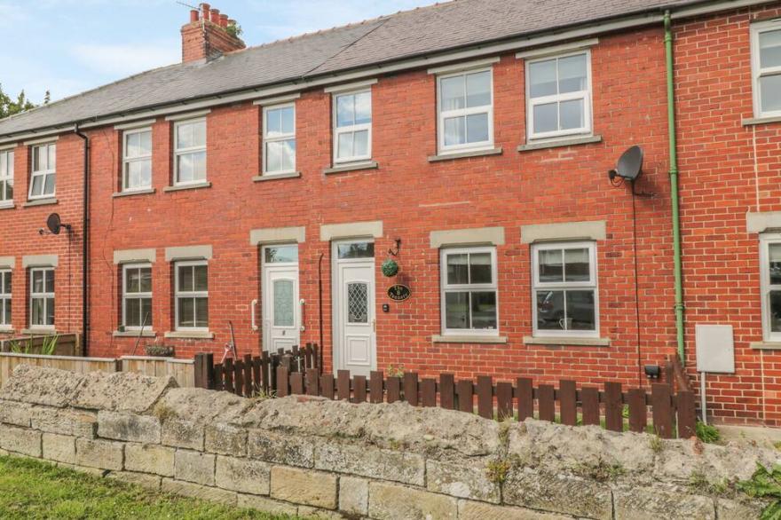 THE TANNERY, pet friendly, with a garden in Whitby