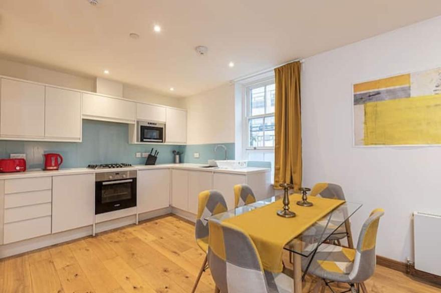 Modern 2bed 2bath, Central London