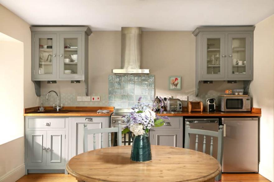 5* Luxurious 1 bed self-catering cottage, 20mins from North&South Cornish coasts