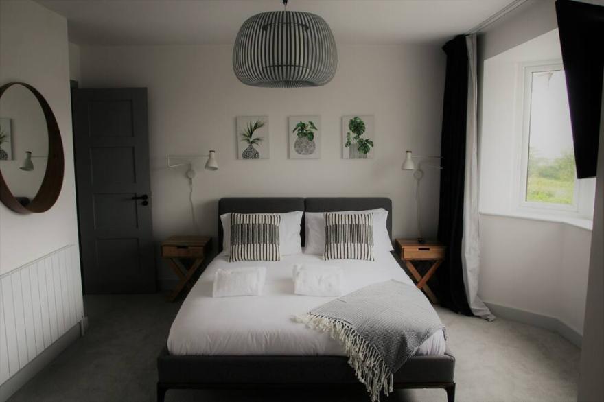 Newly Renovated 5 Bed House, 400m From Croyde Beach