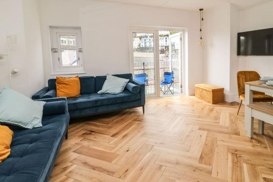 HARBOUR HIDEAWAY, family friendly, country holiday cottage in Looe