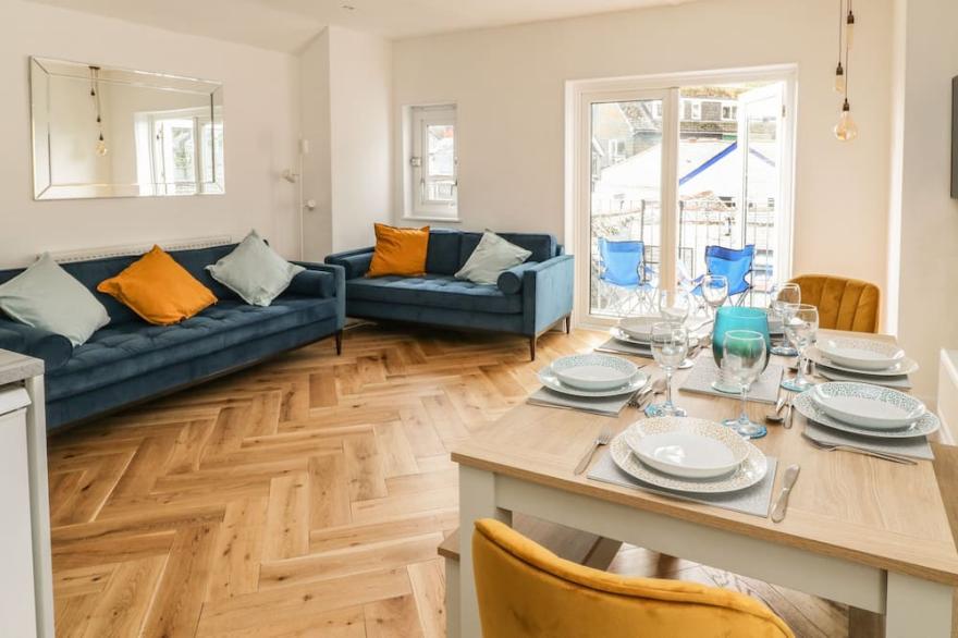 HARBOUR HIDEAWAY, family friendly, country holiday cottage in Looe