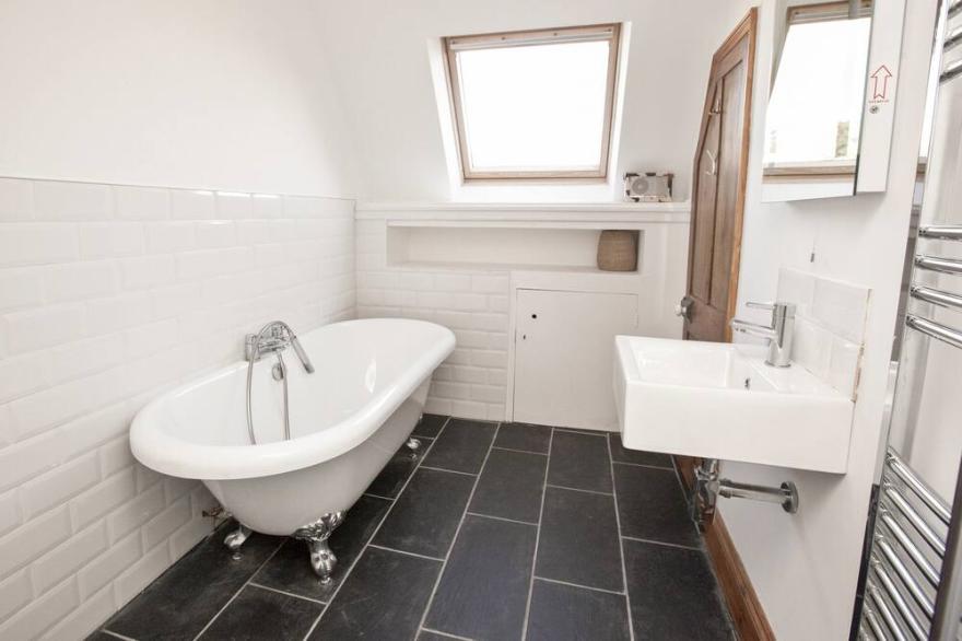 21 BRITISH ROAD, family friendly, luxury holiday cottage in St Agnes