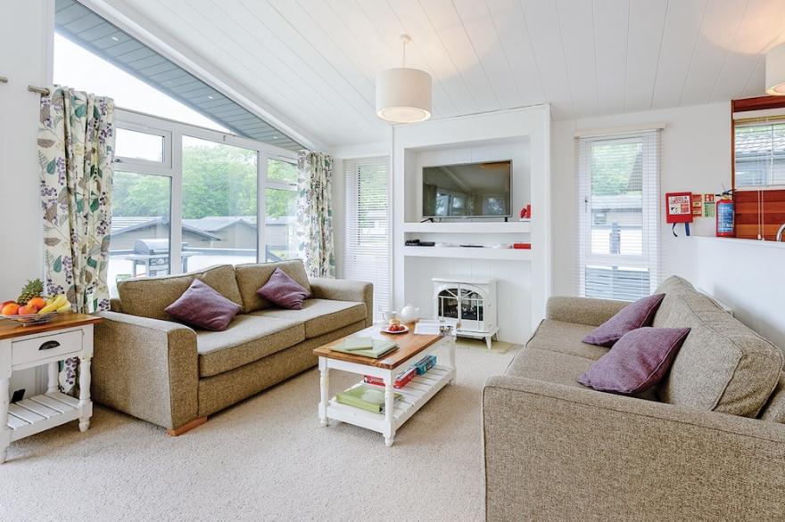 3 bedroom accommodation in Wootton, Nr Cowes