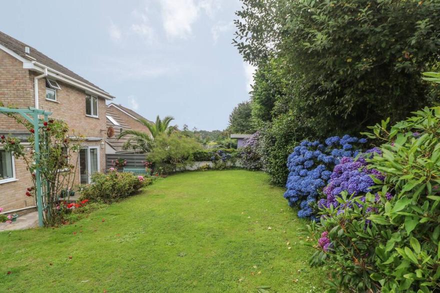 PHENESTS, pet friendly, country holiday cottage in Falmouth
