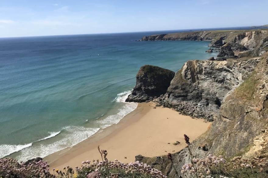 5* Idyllic rural cottage, only 20 minutes from both North & South Cornish coasts