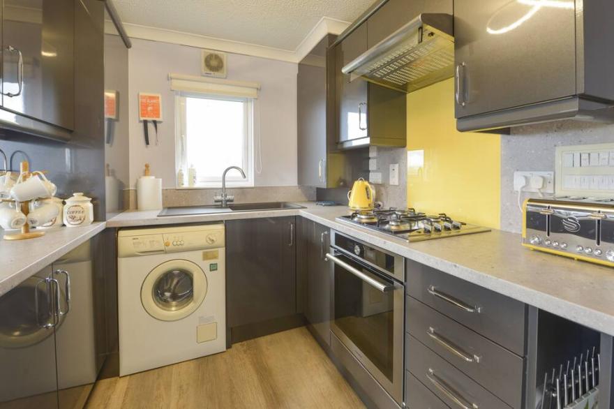 DARTMOOR VIEW, family friendly, with a garden in Tedburn St Mary