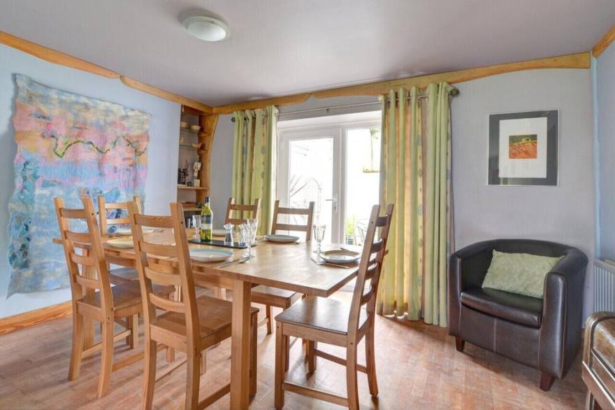 1 Tan yr Eglwys - Four Bedroom House, Sleeps 6