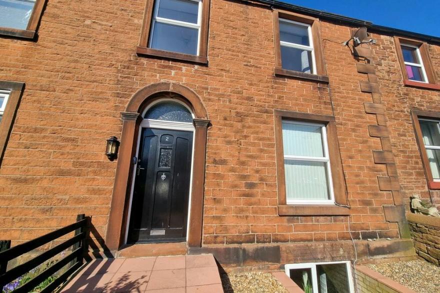 2 MILL STREET, pet friendly, character holiday cottage in Penrith