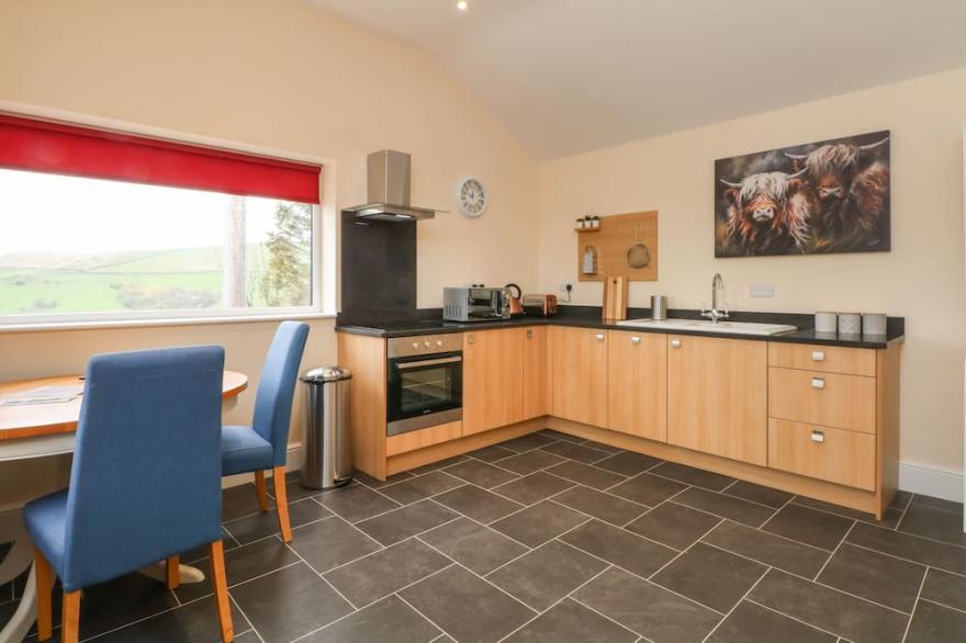 THE PIGGERY, romantic, with a garden in Sutton Near Macclesfield