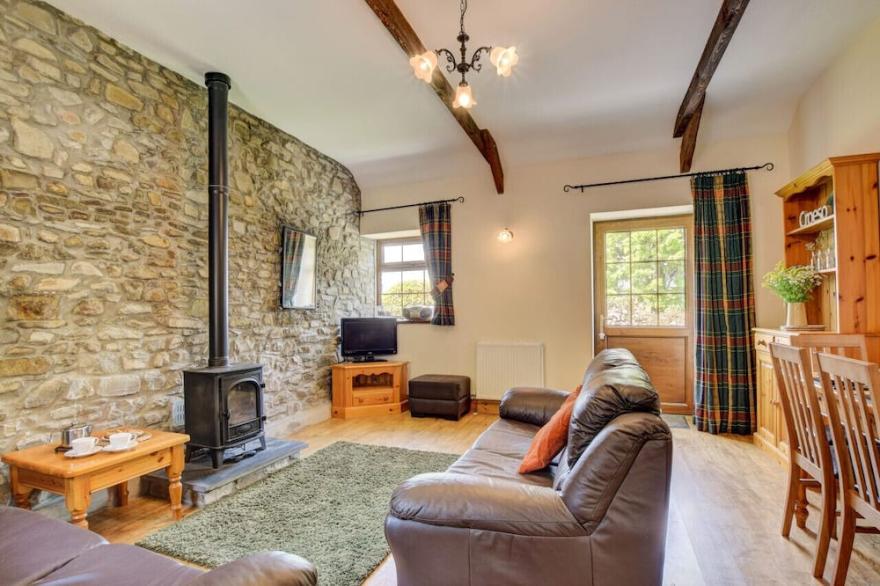 Deri'r Cwm - Two Bedroom House, Sleeps 4
