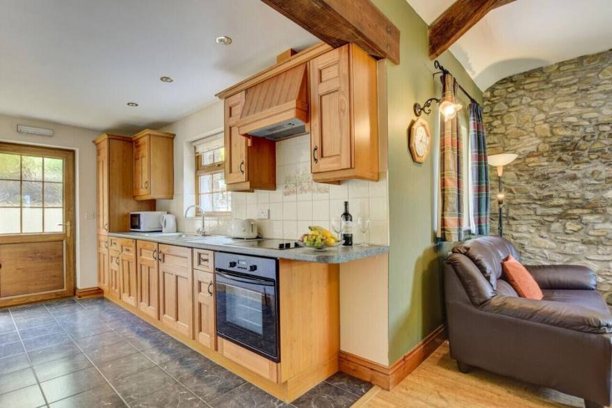 Deri'r Cwm - Two Bedroom House, Sleeps 4