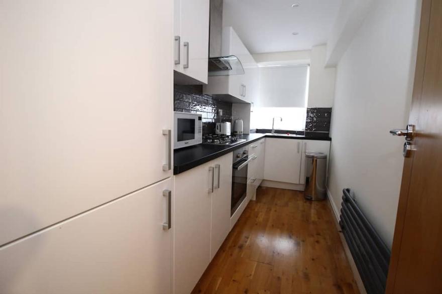 Central London aprtment close to Bristish Museum sleeps 4