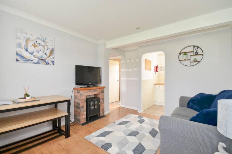 188 Sandown Bay Holiday Park -  a chalet that sleeps 4 guests  in 2 bedrooms