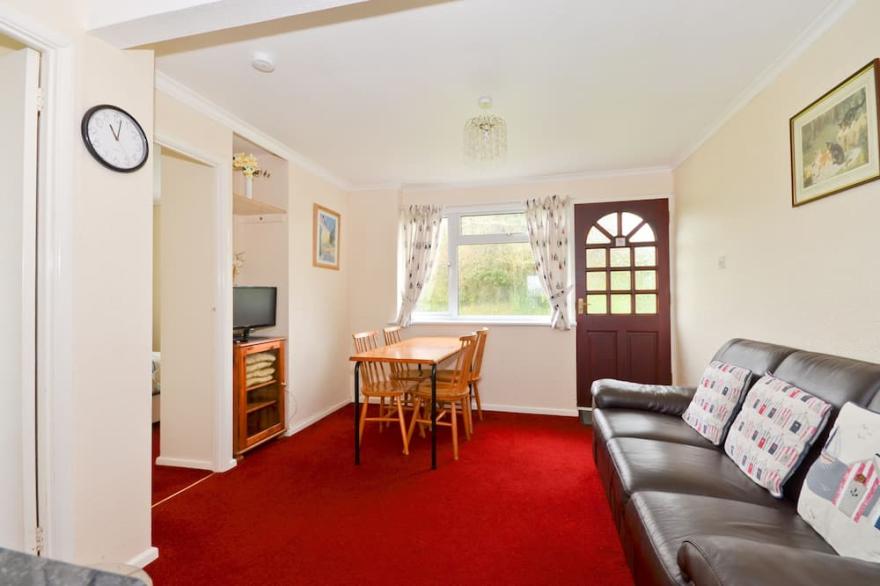 162 Sandown Bay Holiday Centre -  a chalet that sleeps 4 guests  in 2 bedrooms