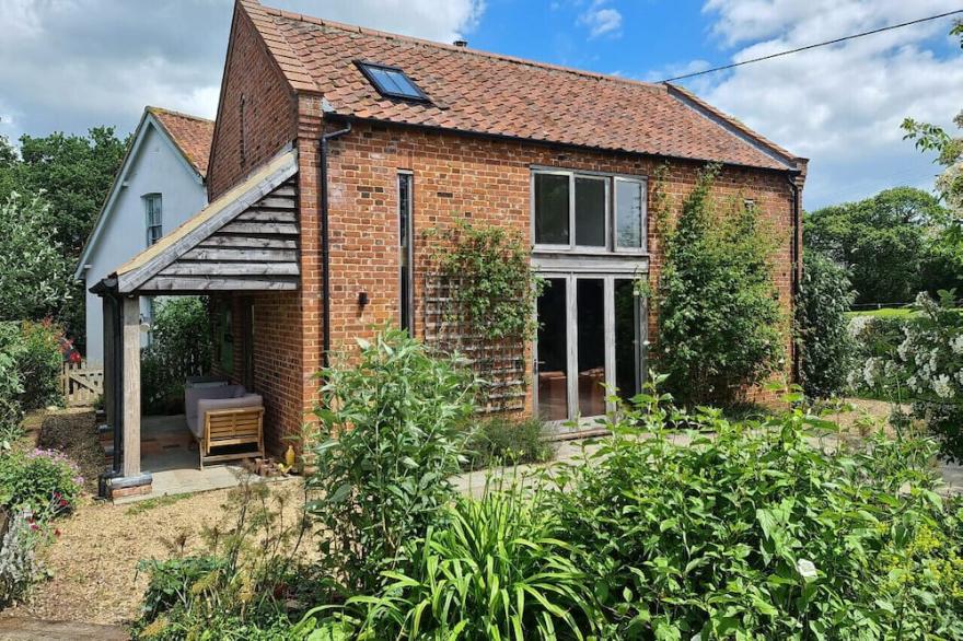The White House - Five Bedroom House, Sleeps 9