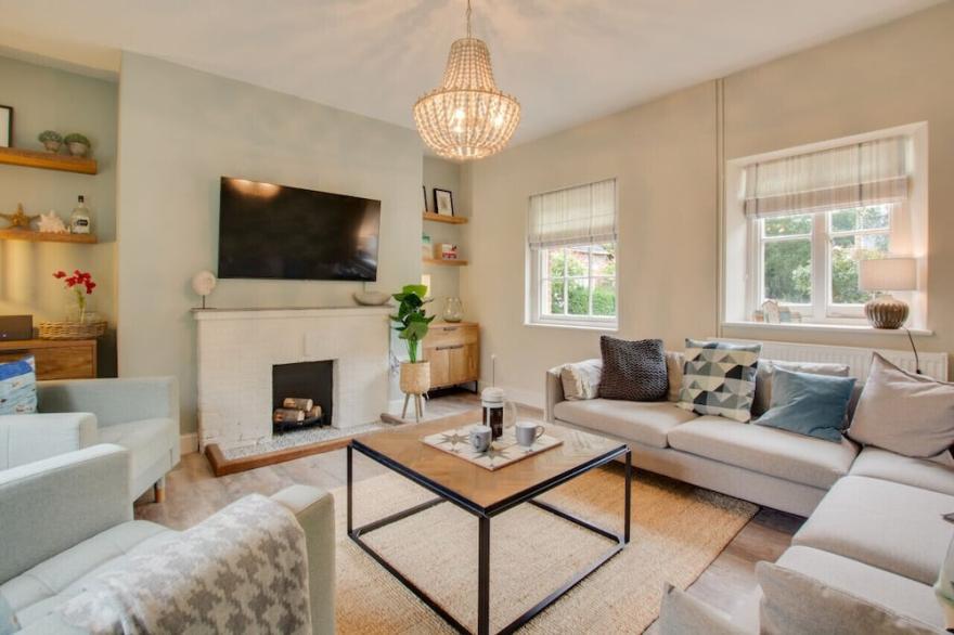 The Bailey - Three Bedroom House, Sleeps 6