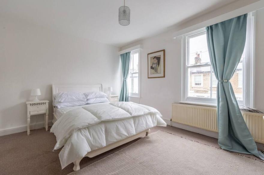 Spacious 3 Bedroom House With Garden - Hammersmith
