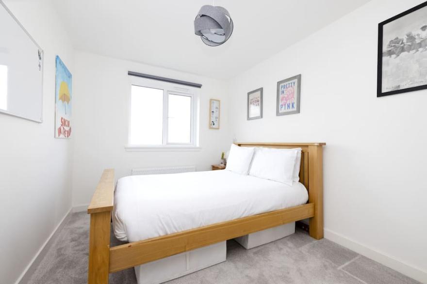 ALTIDO Elegant 2-bed flat w/ parking