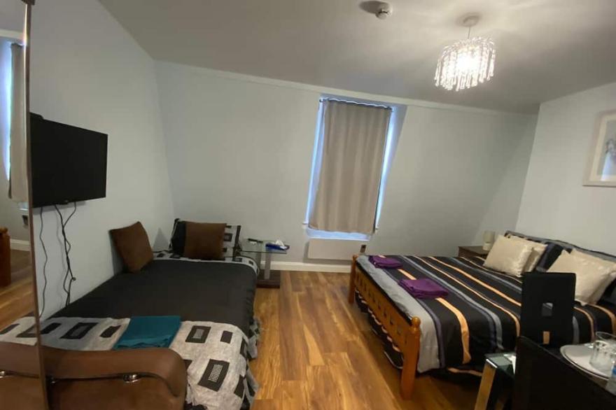 S3 Excellent central location in Paddington